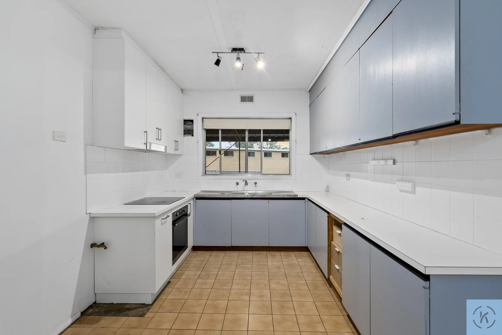 Image 12