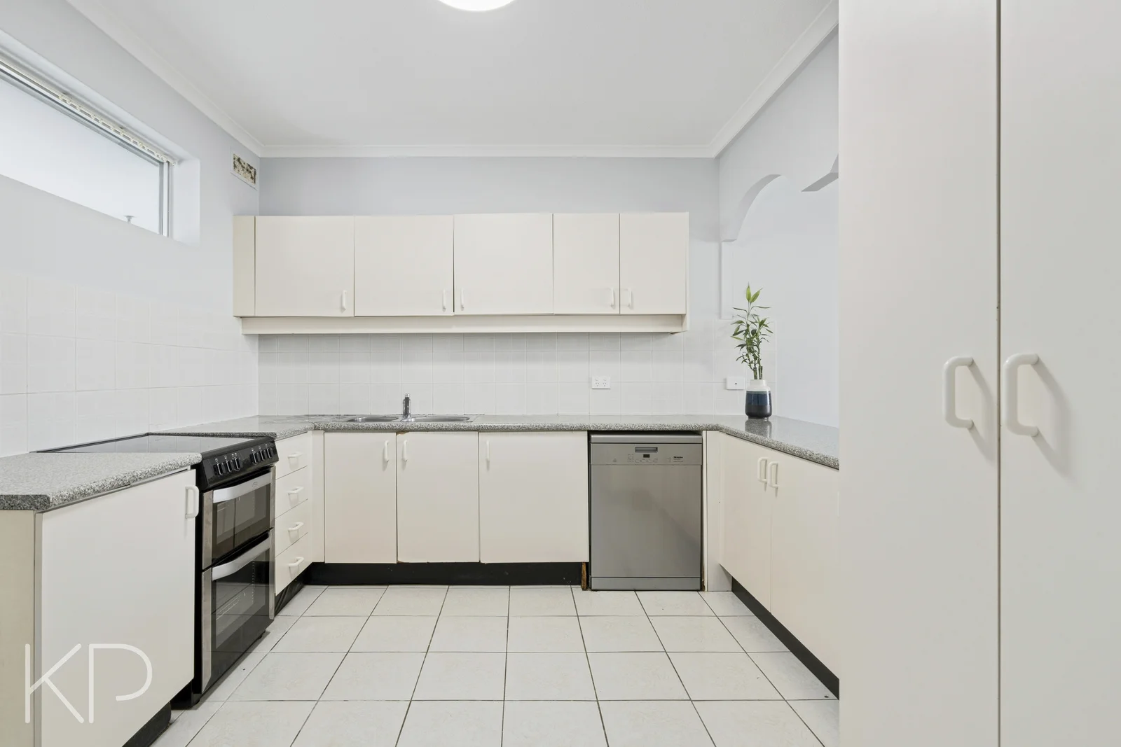 Additional image 5 of 705/3422 Surfers Paradise Boulevard, Surfers Paradise QLD 4217