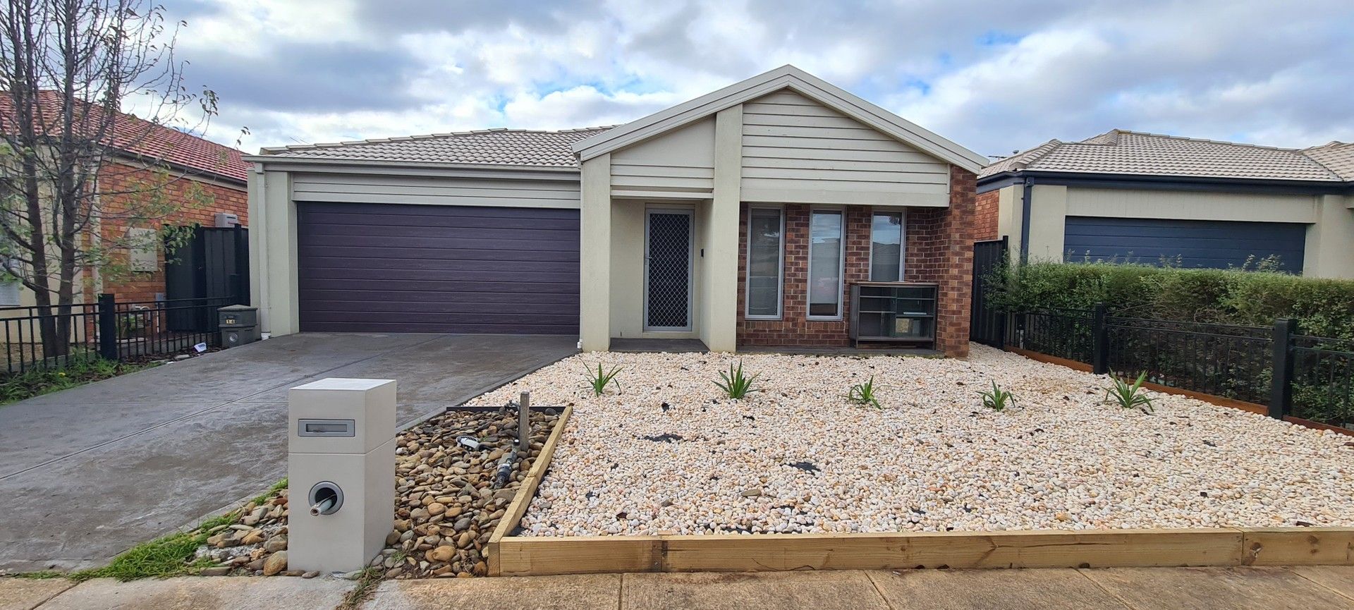 4 bedrooms House in 14 Atkinson Close POINT COOK VIC, 3030