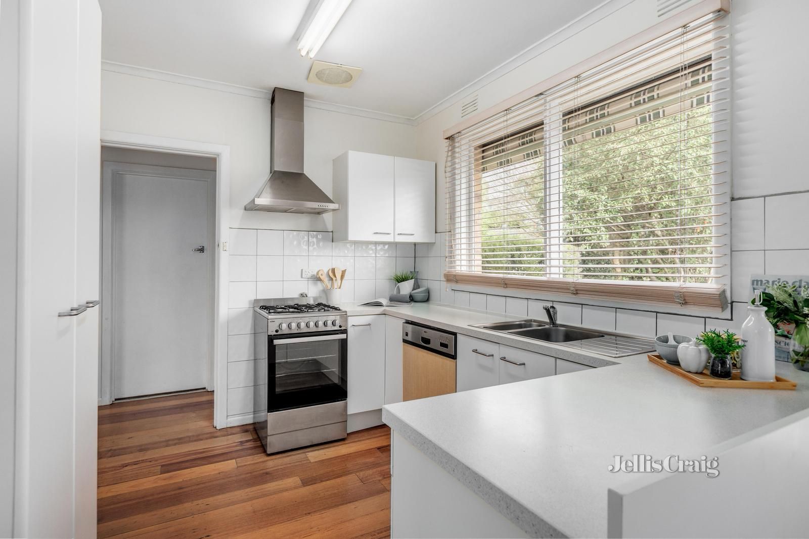 12 Diana Drive, Blackburn North VIC 3130, Image 2