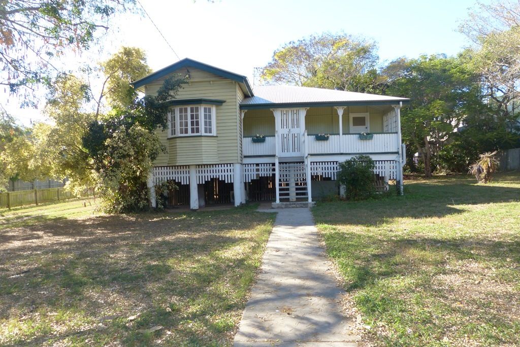32 Rossella Street, West Gladstone Property History & Address