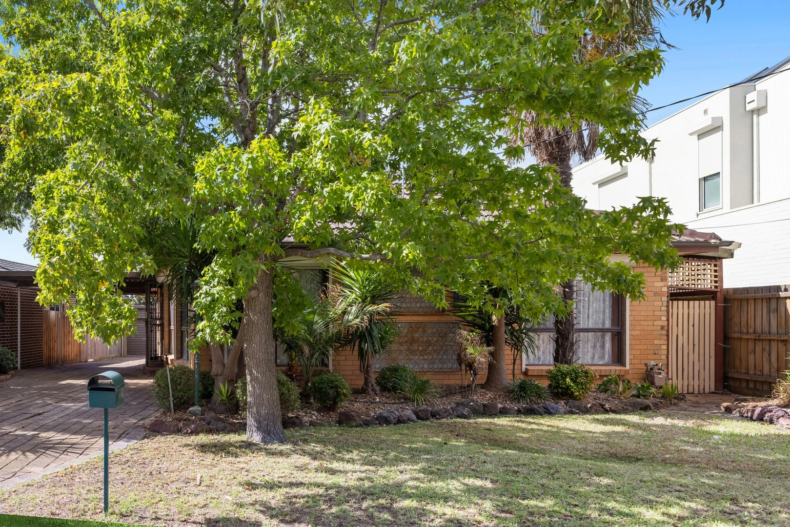 6 Wingara Avenue, Keilor East VIC 3033