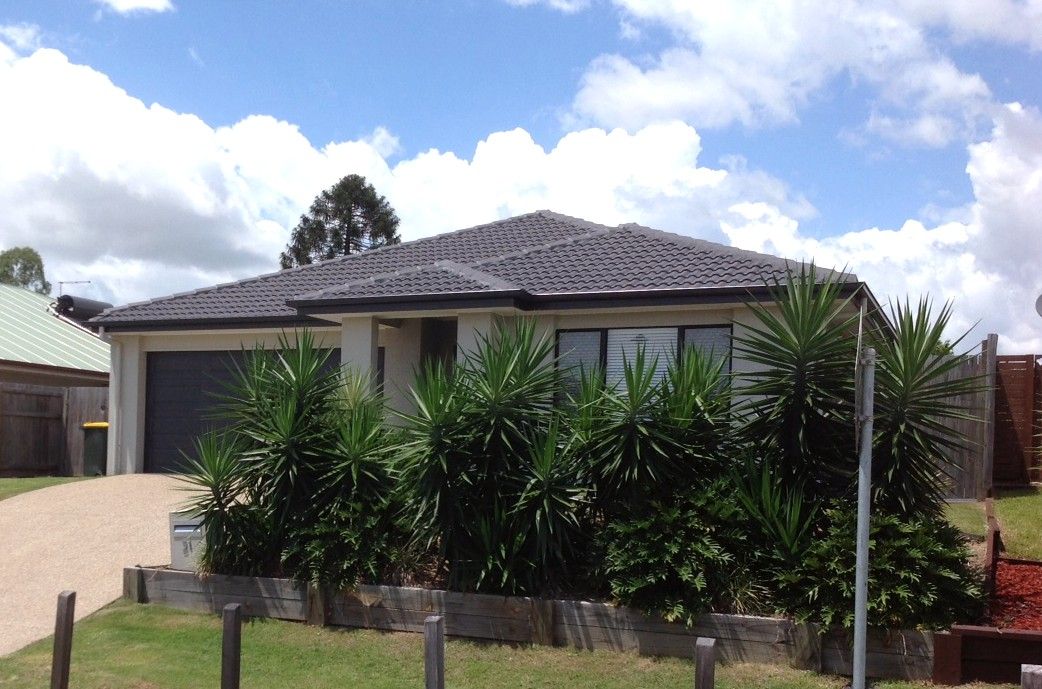 4 bedrooms House in 31 Foxwood Circuit WAKERLEY QLD, 4154