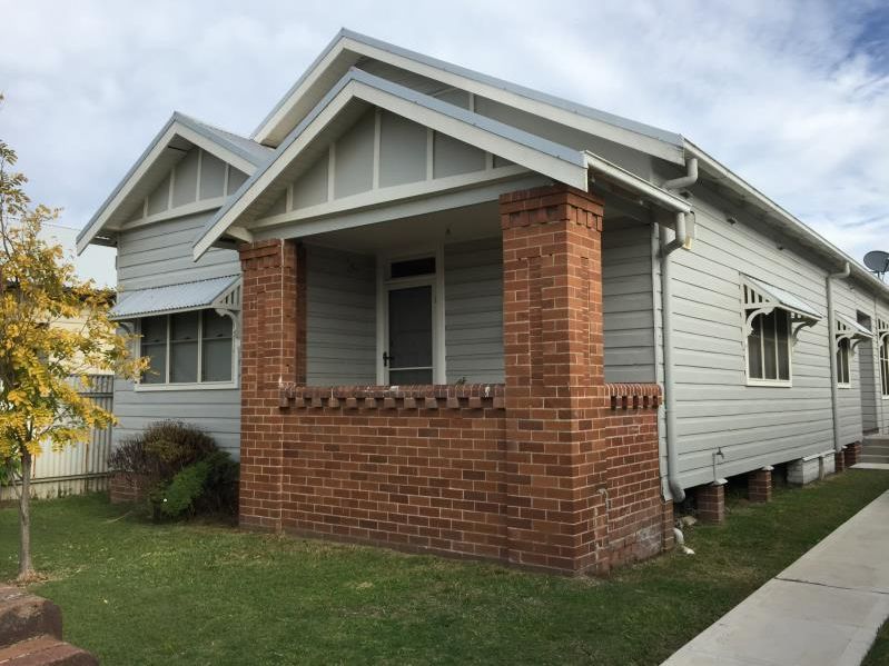 4 bedrooms House in 27 Cram Street MEREWETHER NSW, 2291