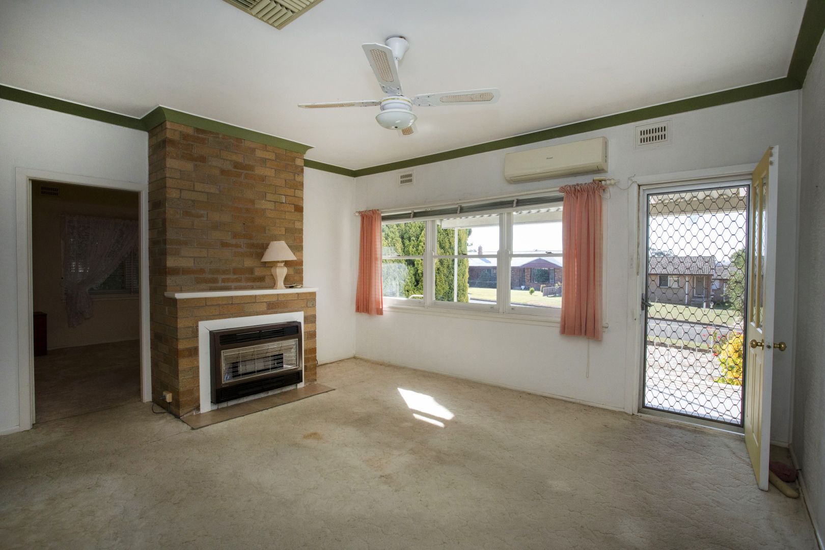 30 Walker Street, Cowra NSW 2794, Image 2