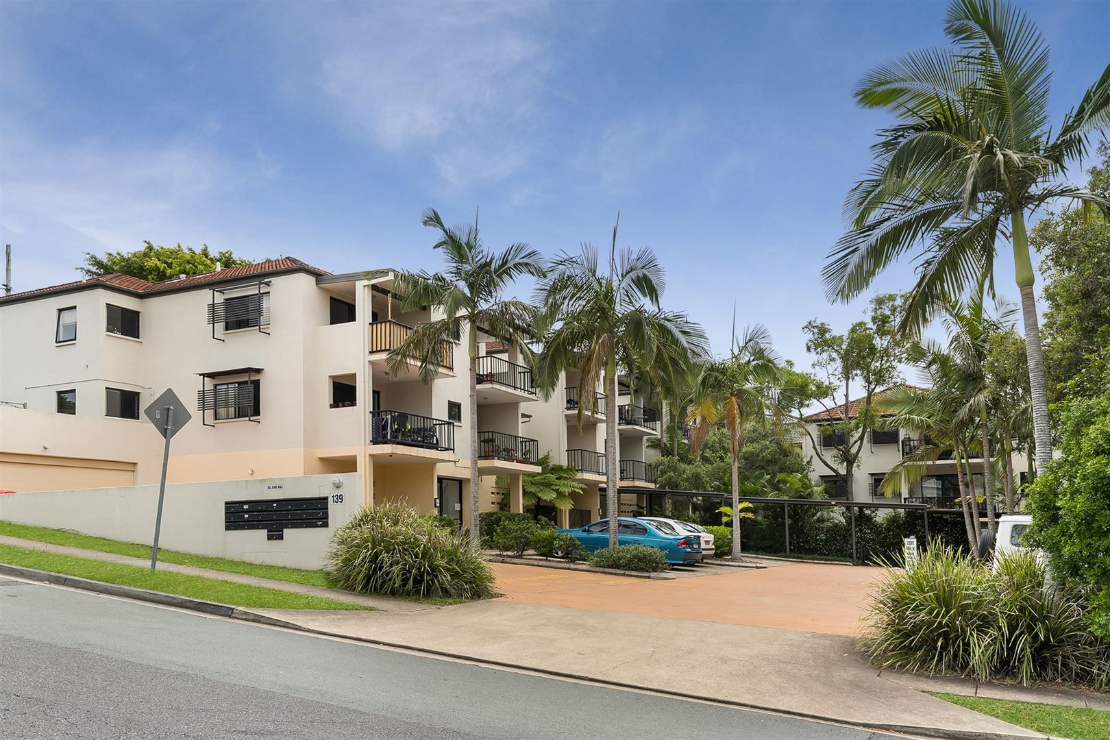 18/139 Lytton Road, East Brisbane Property History & Address Research