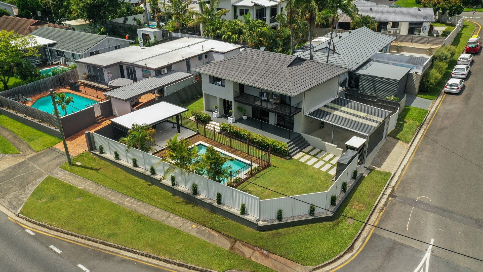 4 bedrooms House in 130 Slatyer Avenue BUNDALL QLD, 4217