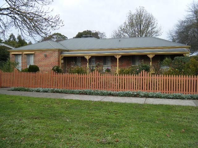 87 Inglis Street, Ballan VIC 3342