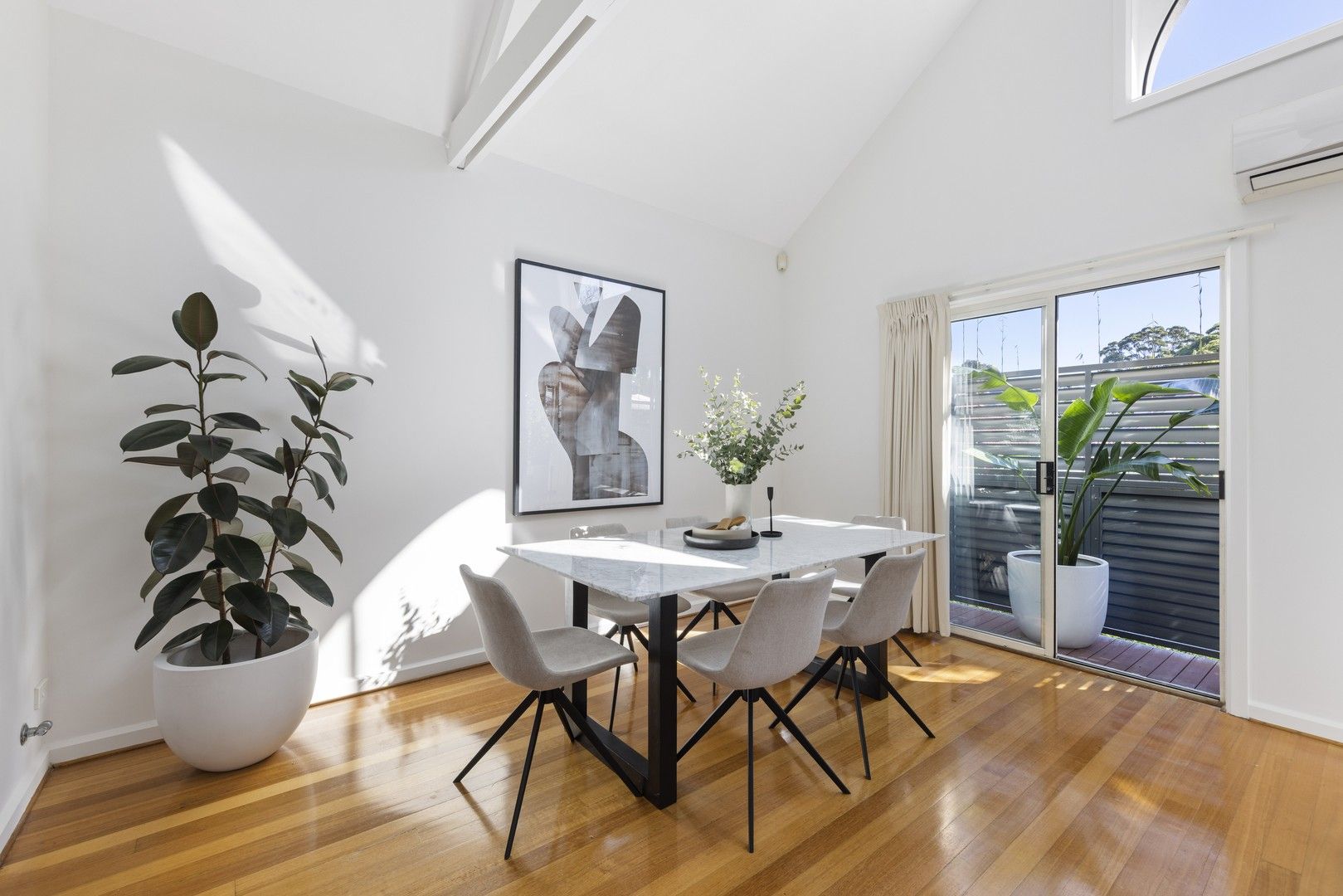 3 bedrooms Apartment / Unit / Flat in 4/14-16 Crescent Street ROZELLE NSW, 2039
