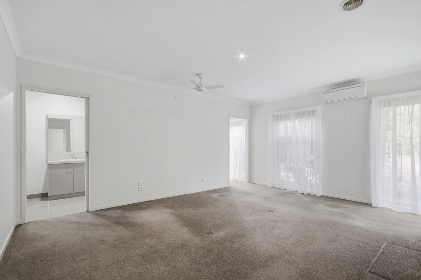 Additional image 11 of 1/42 Ross Street, Sale VIC 3850
