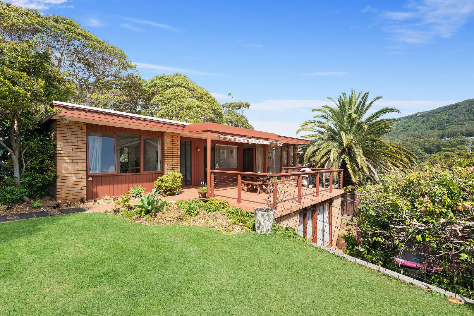 2 Seaview Road, Austinmer NSW 2515, Image 1