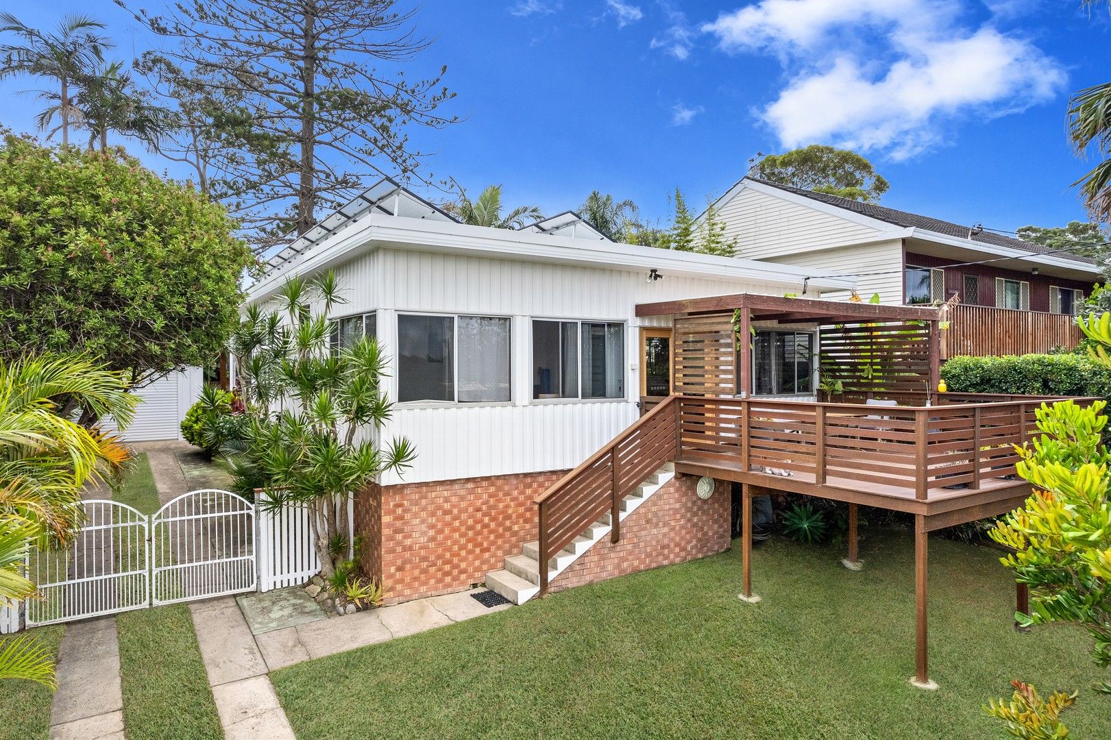 4 Woodlawn Drive, Budgewoi NSW 2262, Image 0