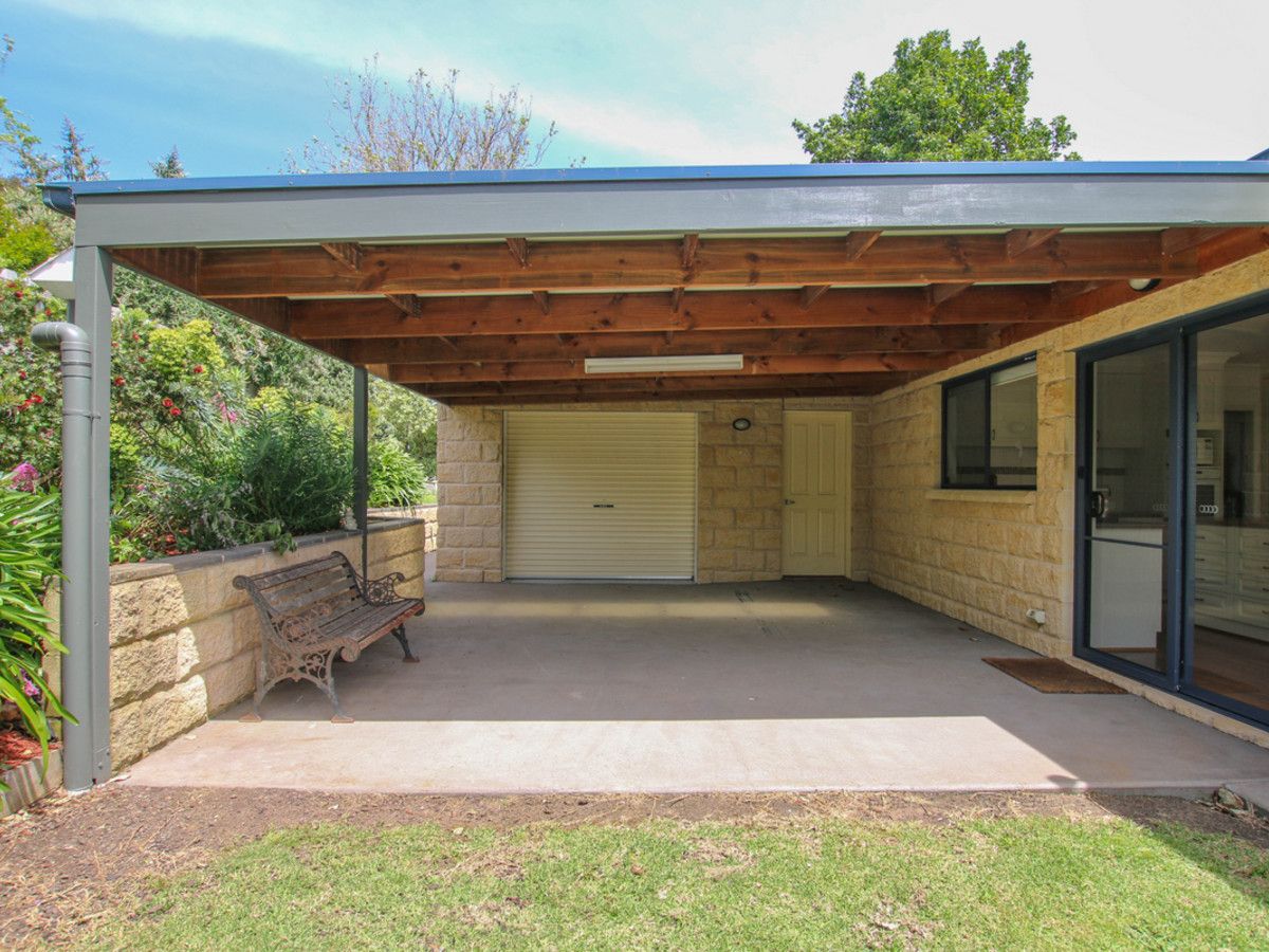 10 Hyland Street, Mortlake VIC 3272, Image 2