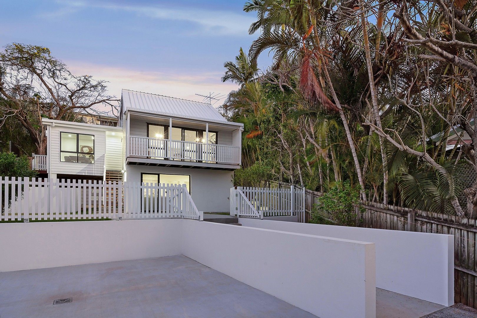 4 bedrooms House in 18 Seven Oaks Street TARINGA QLD, 4068