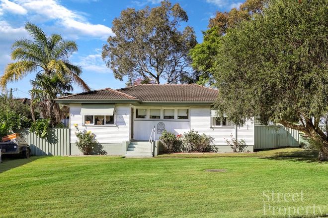 Picture of 30 Bernice Crescent, WARATAH WEST NSW 2298