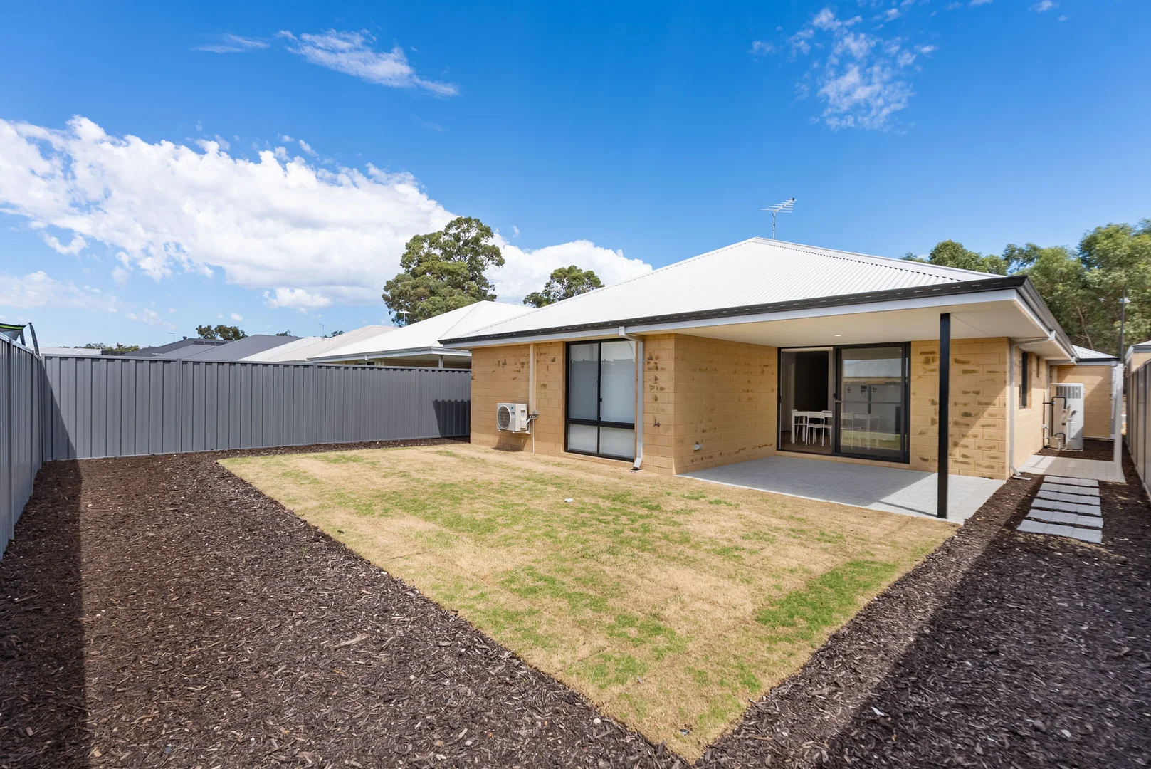 Additional image 31 of 2/18 Olearia Street, Baldivis WA 6171