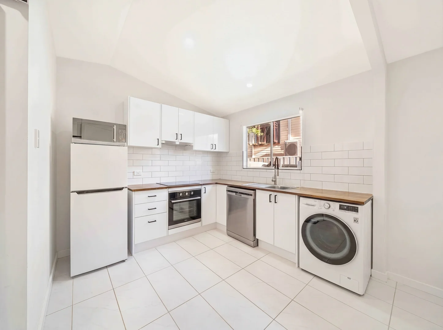 Additional image 28 of 92 Maine Road, Clontarf QLD 4019