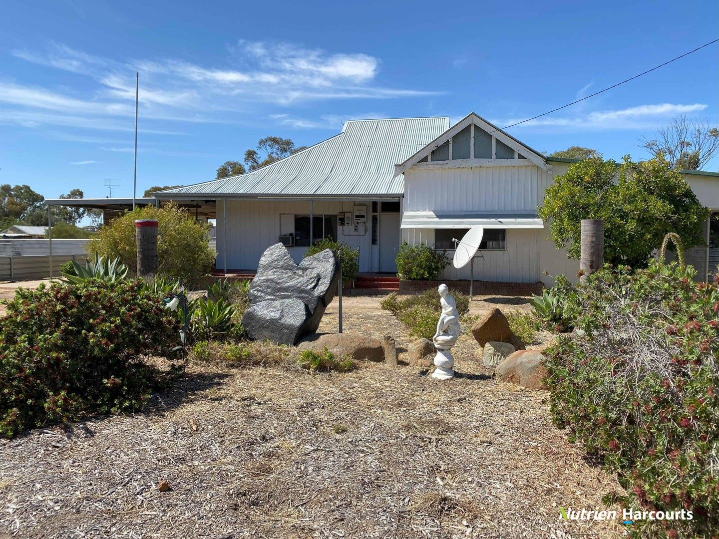 6 Massingham Street, Kellerberrin WA 6410, Image 1