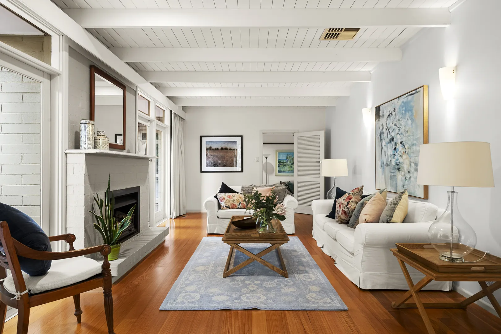 Exclusive Balwyn Cul-de-Sac: Spacious Family Home on 791sqm  Steps to Village, Trams & Schools - Pamja 3