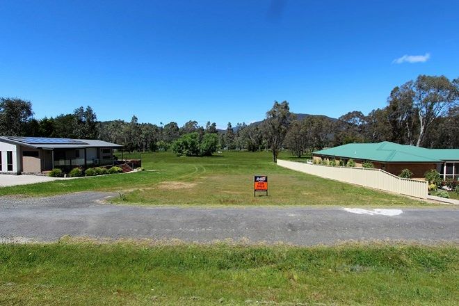 Picture of 32 South Crescent, EILDON VIC 3713