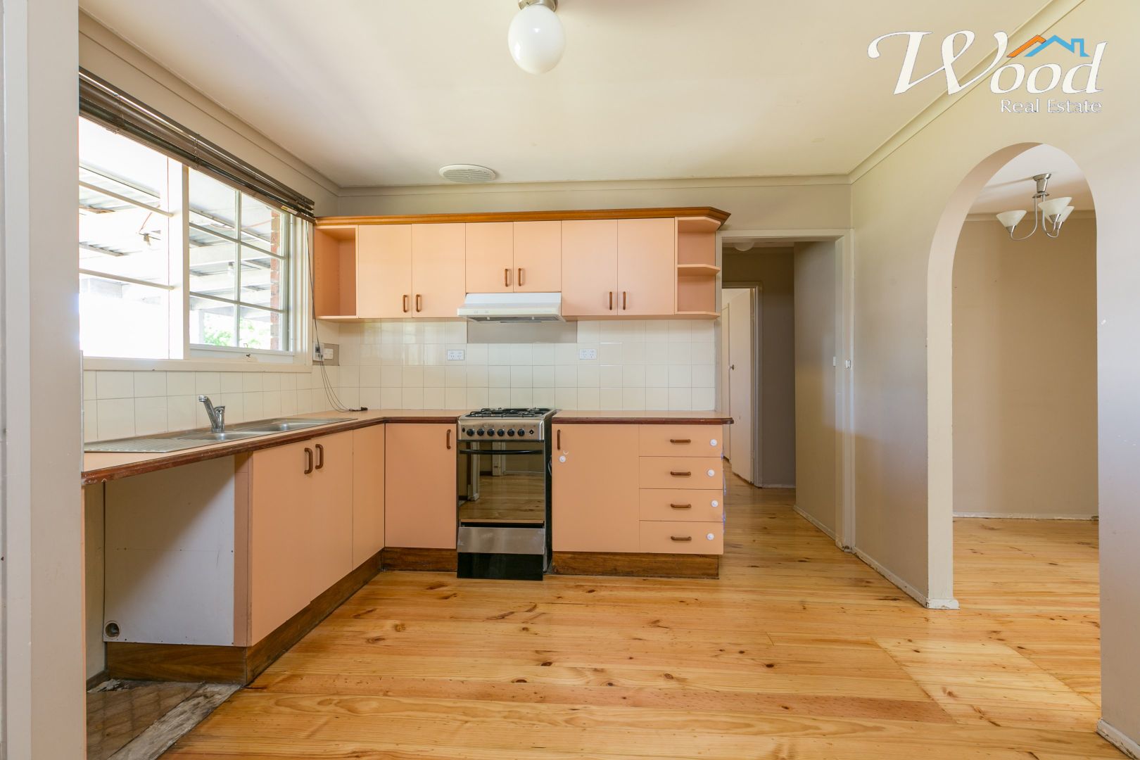 325 Haines Court, Lavington NSW 2641, Image 2