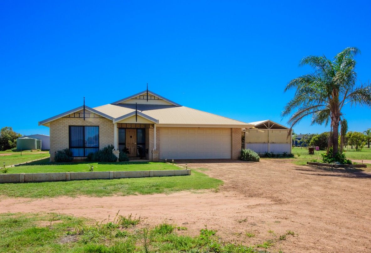 18 Dressage Circle, DEEPDALE WA 6532, Image 1