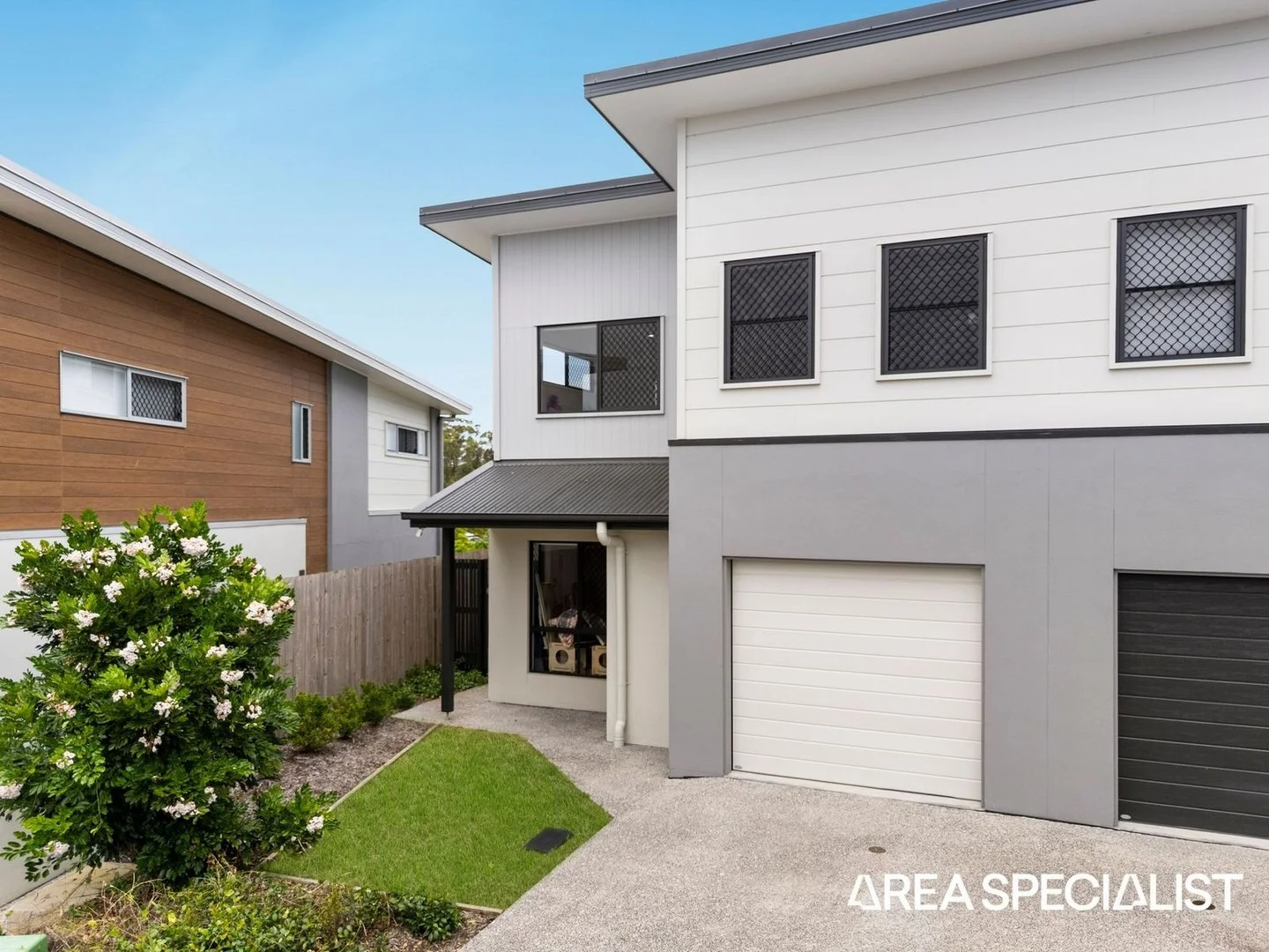 Primary image of 142 The Heights Boulevard, Pimpama QLD 4209