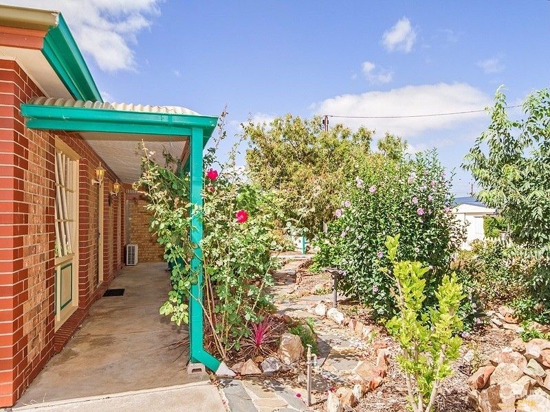 4 Falcon Street, Port Willunga SA 5173, Image 0