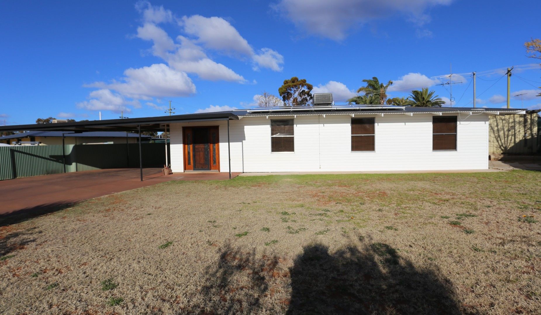 3 bedrooms House in 21 Hakea St KAMBALDA WEST WA, 6442