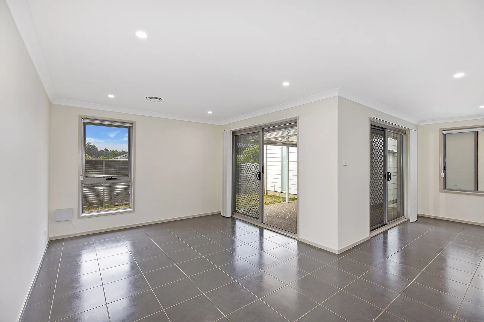 Additional image 7 of 28 Wakool Crescent, Woongarrah NSW 2259