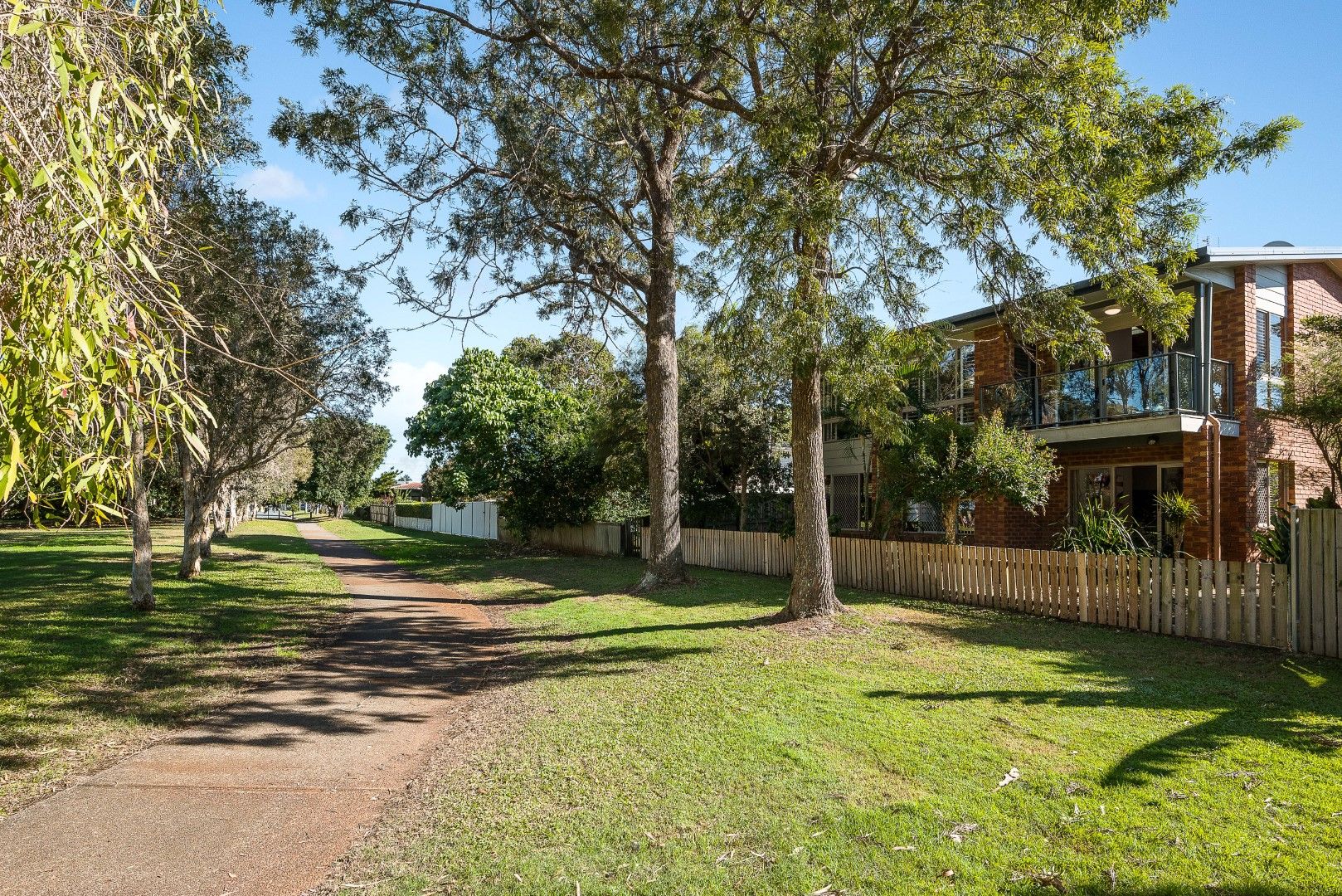 4 bedrooms House in 13 Montgomery Crescent GOLDEN BEACH QLD, 4551