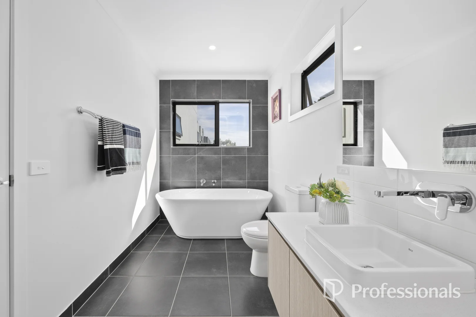 Additional image 14 of 44 Shoreline Crescent, Carrum Downs VIC 3201