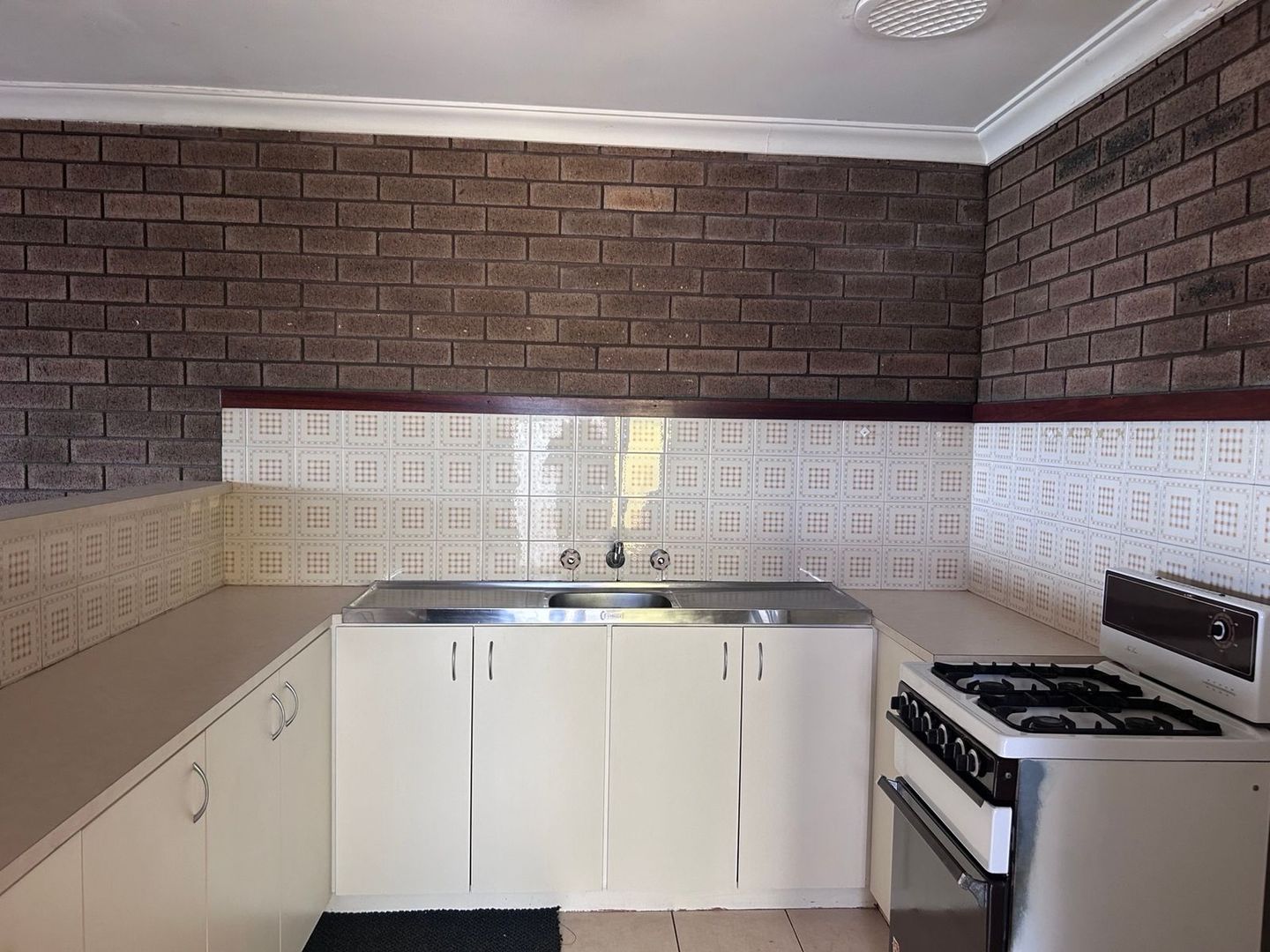 1/83 Hotham Avenue, Boddington WA 6390 Apartment For Rent 320 Domain