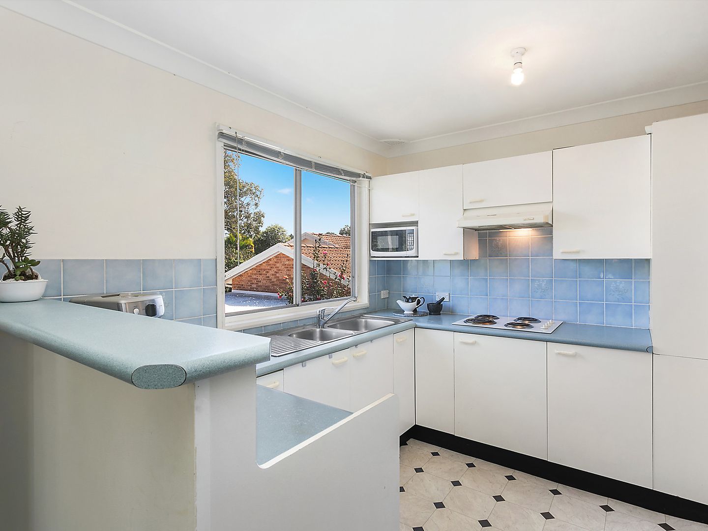 9 Tenth Avenue, Budgewoi NSW 2262, Image 1