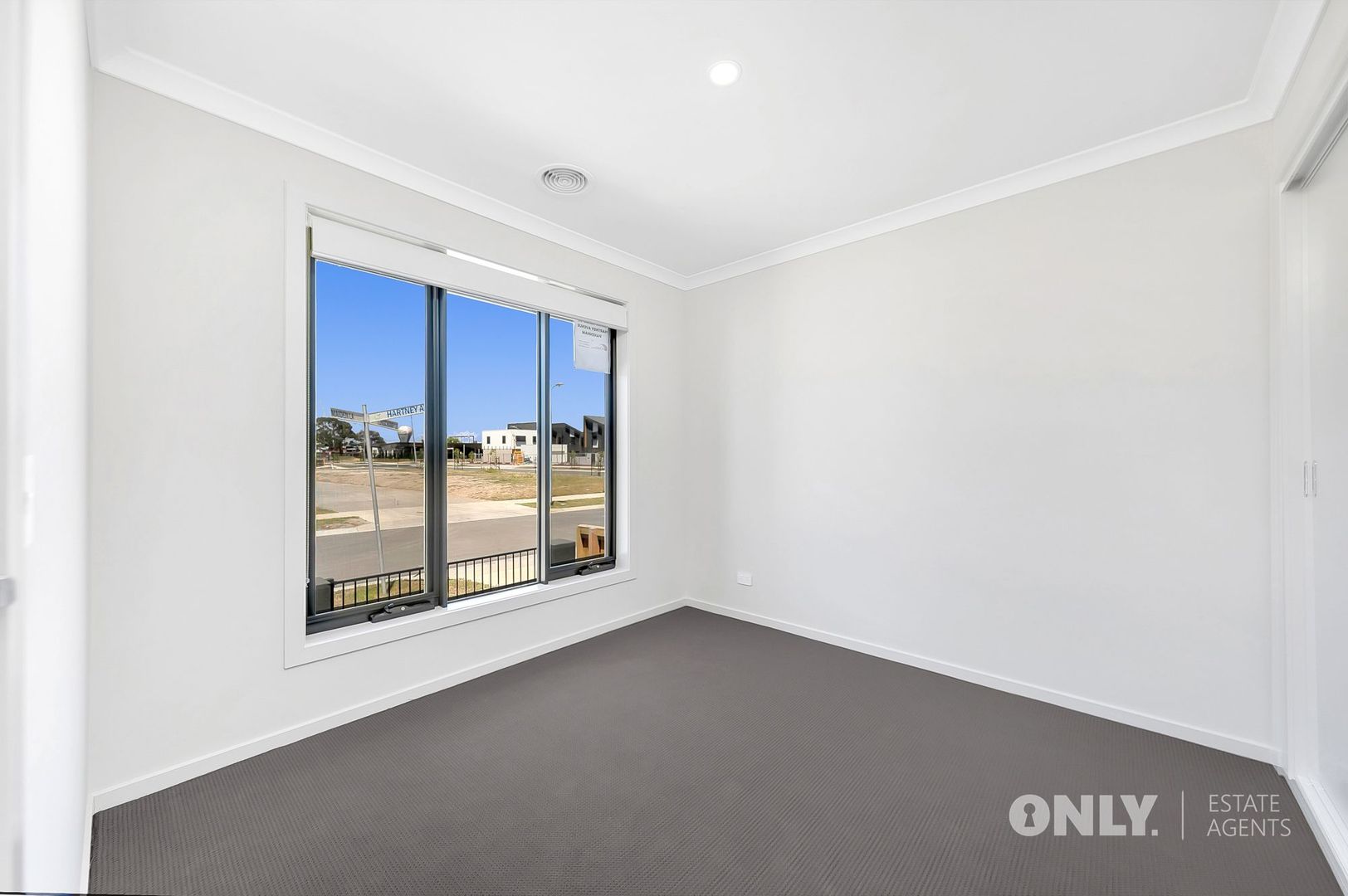 30 Hartney Avenue, Pakenham VIC 3810, Image 2