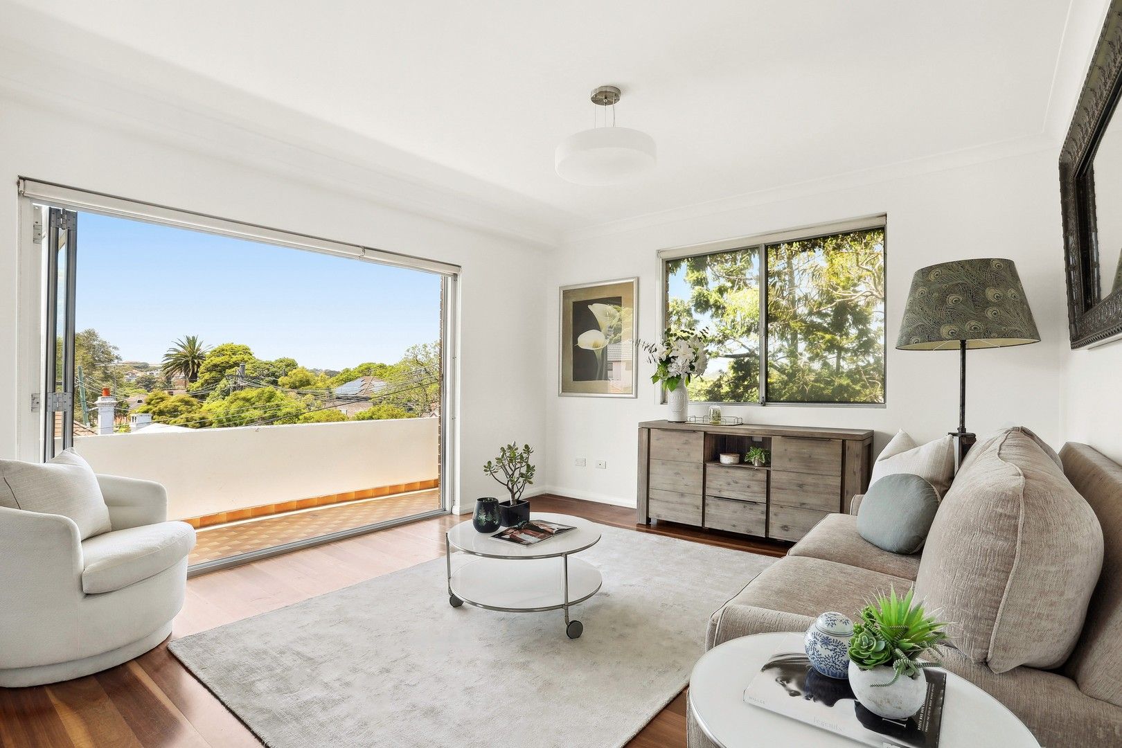 2 bedrooms Apartment / Unit / Flat in 4/27 York Road BONDI JUNCTION NSW, 2022
