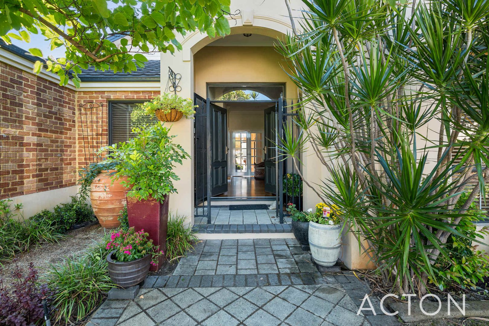 21 Leicester Crescent, Canning Vale WA 6155, Image 1
