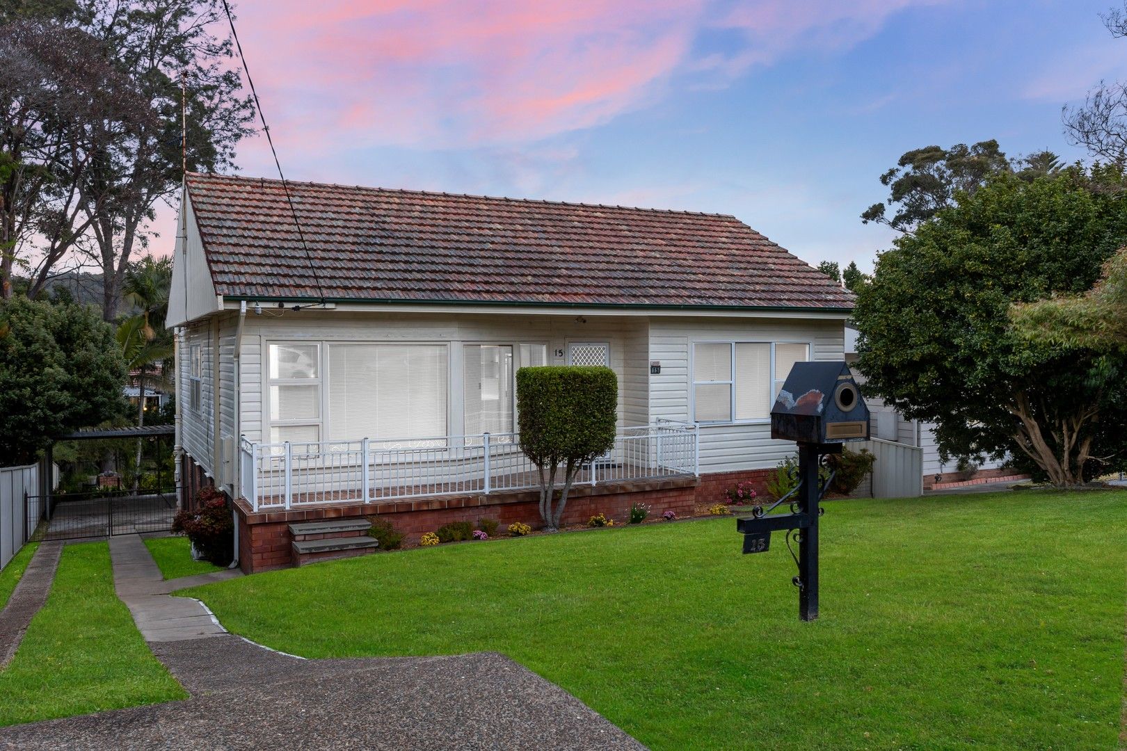 15 Judith Avenue, Kotara NSW 2289, Image 0