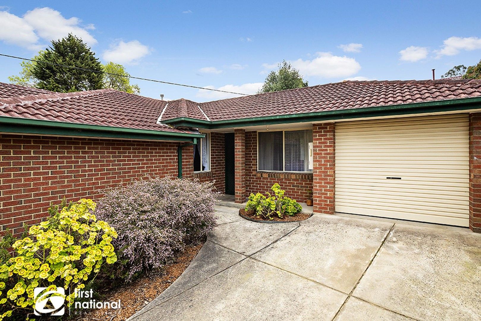 2 bedrooms Apartment / Unit / Flat in 2/16 Rosedale Crescent RINGWOOD EAST VIC, 3135