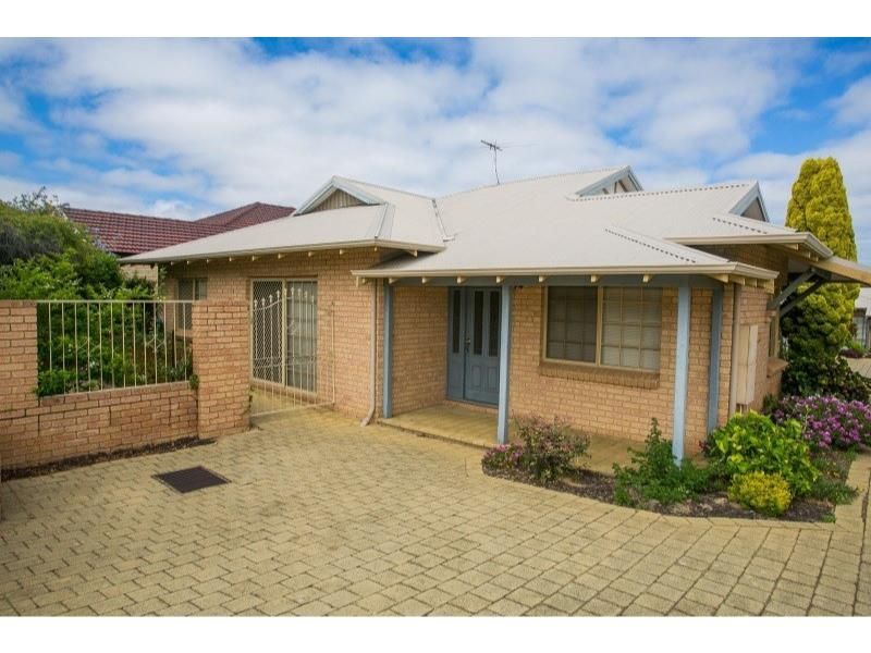 1/133 Stock Road, Attadale WA 6156