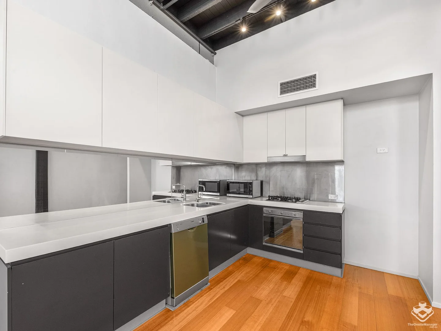 Additional image 7 of ID:21171092/36 Vernon Terrace, Teneriffe QLD 4005