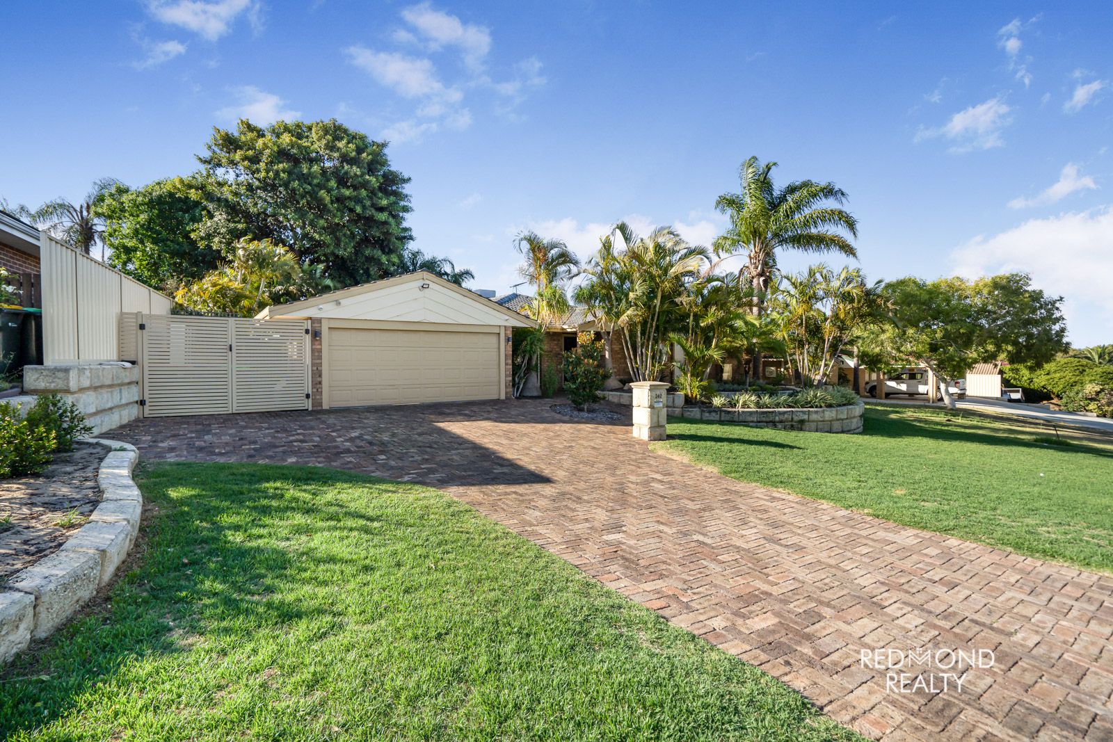 3 bedrooms House in 242 Trappers Drive WOODVALE WA, 6026