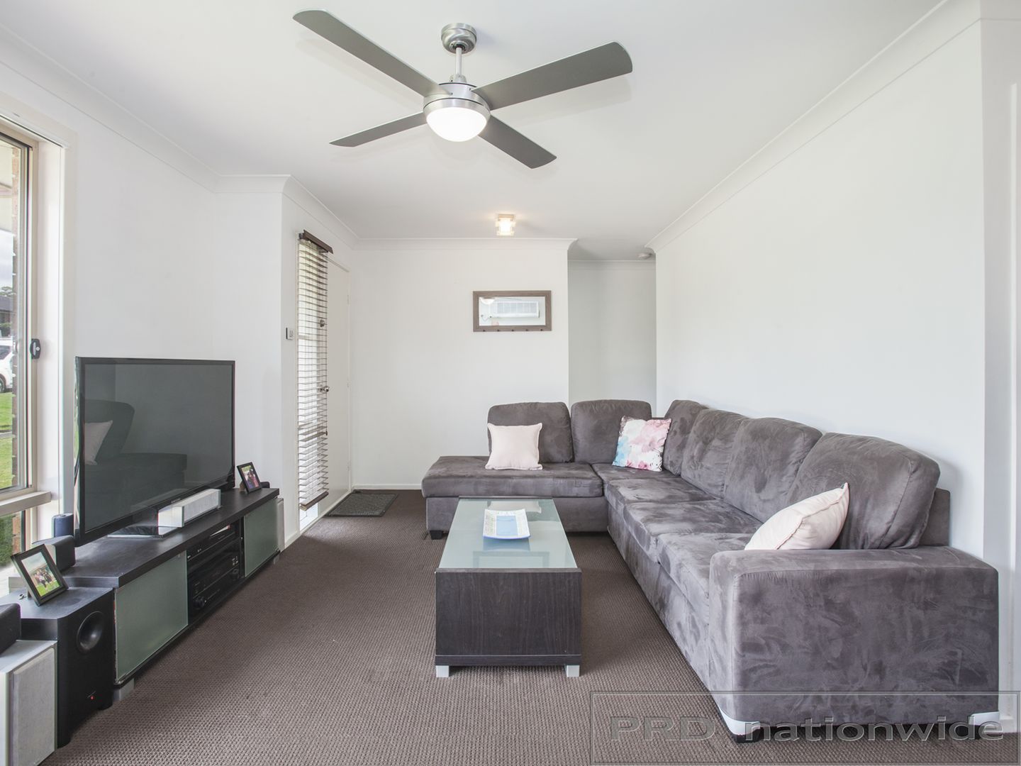 26 Mumford Avenue, Thornton NSW 2322, Image 2