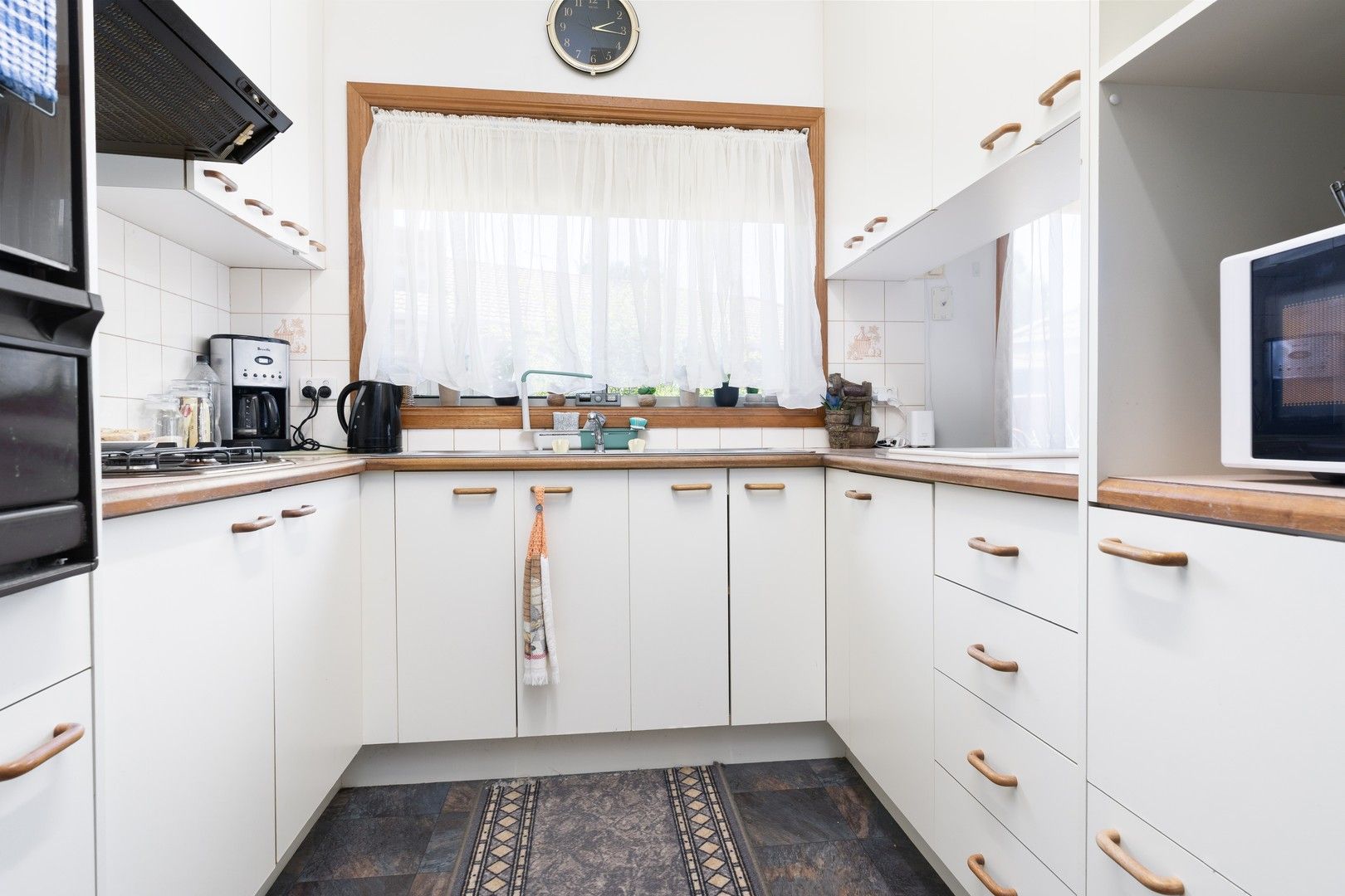 1-540-margaret-place-lavington-nsw-2641-domain