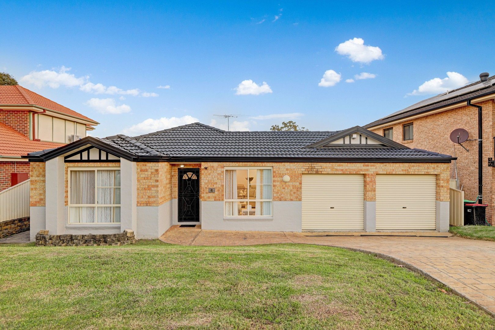 4 bedrooms House in 4 Harpur Place CASULA NSW, 2170