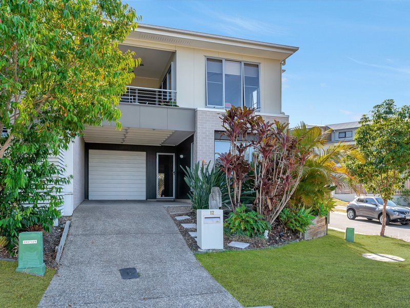 4 bedrooms Townhouse in 12 McKivat Drive SPRINGFIELD LAKES QLD, 4300