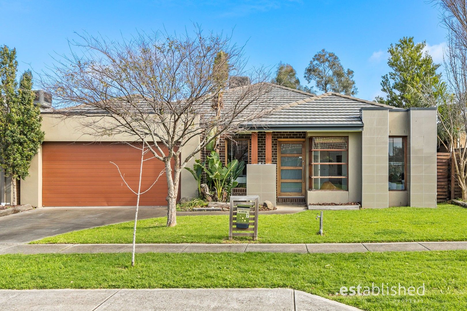 4 bedrooms House in 7 Luxury Way POINT COOK VIC, 3030