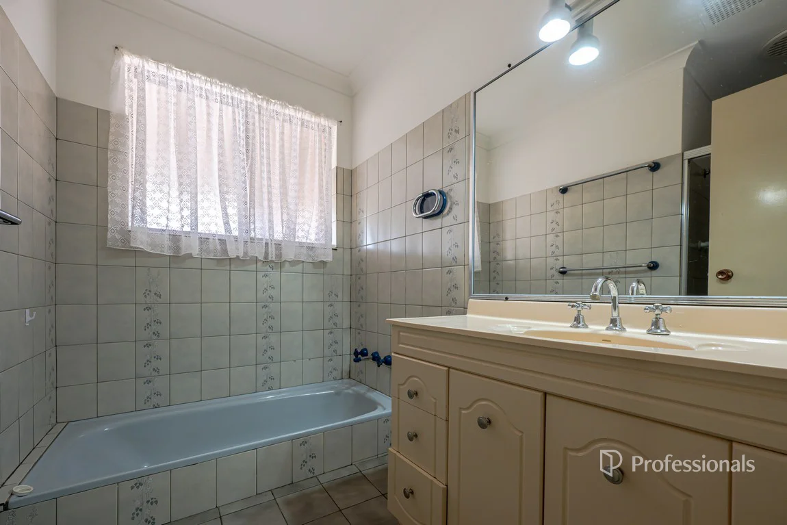 Additional image 2 of 29 Glass Crescent, Mahomets Flats WA 6530