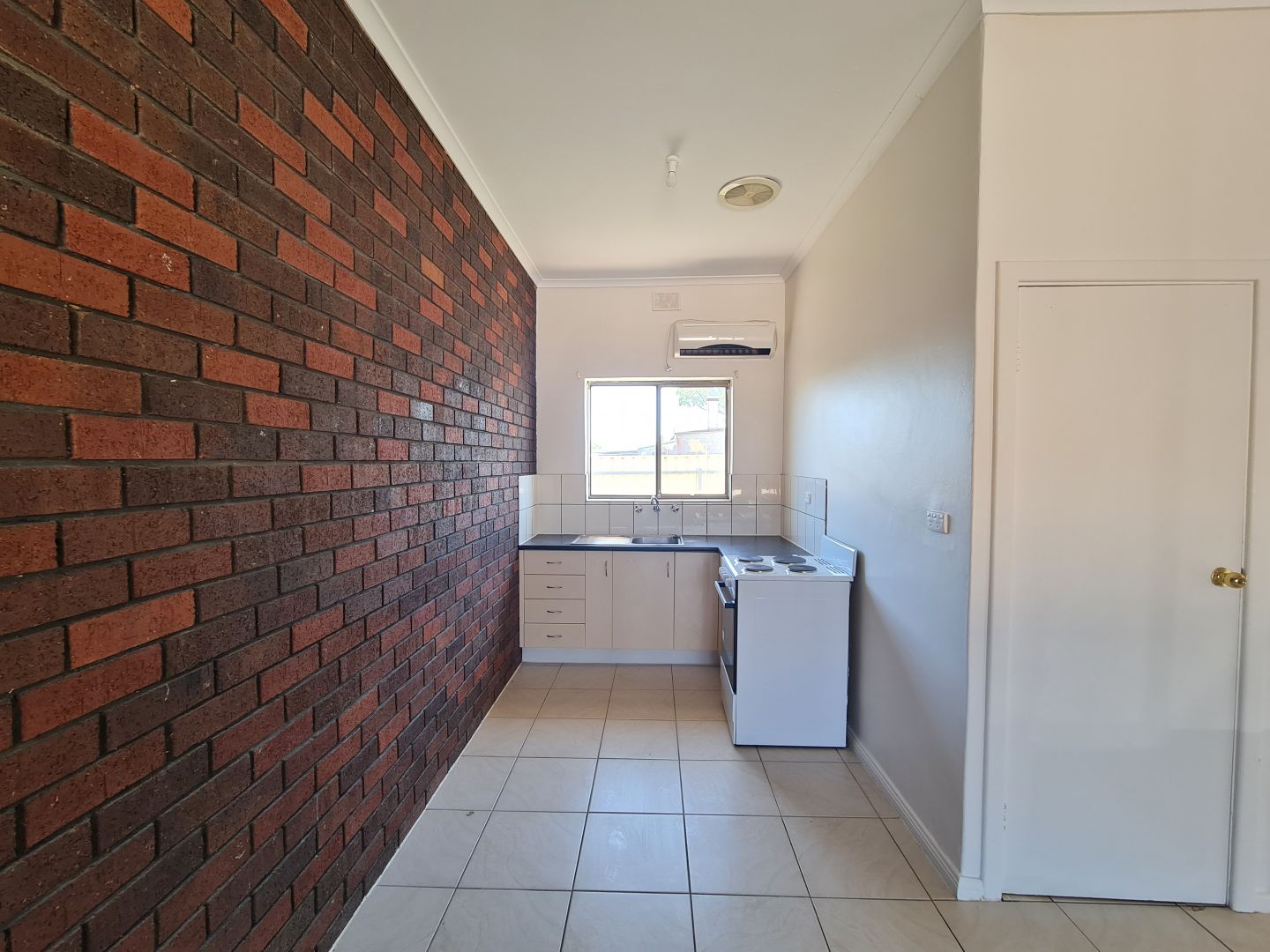 9/9 Irwine Street, Wallaroo SA 5556 House For Rent 215 Domain