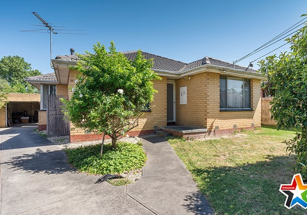 23 Corrong Crescent, Mooroolbark VIC 3138